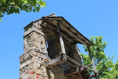 Acceso al campanario de la iglesia, en mal estado. HISPANIA NOSTRA