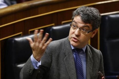 Álvaro Nadal, ministro de Energía, durante un pleno del Congreso de los Diputados.