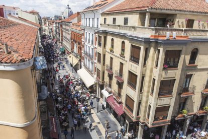 Calle Ancha. F. Otero Perandones.