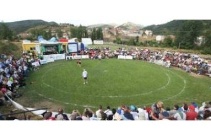 Un corro de lucha leonesa será uno de los actos más destacados de las fiestas que Prioro celebrará h