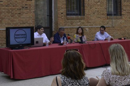 Imagen de la presentación del Foro Territorios Resistentes que se ha celebrado en Sahagún. ACACIO DÍAZ