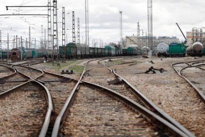 El ferrocarril se encuentra actualmente en una encrucijada. JESÚS F. SALVADORES