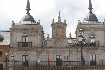 Casa Consistorial de Ponferrada. L. DE LA MATA