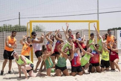 Los jugadores celebran una victoria en el torneo leonés. SONIA PÉREZ