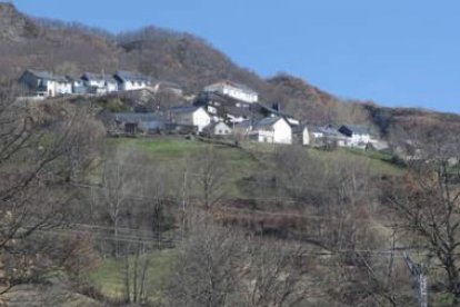 Vista de la localidad de Robles de Laciana, en la Reserva de la Biosfera.