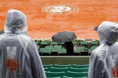 La lluvia ha provocado la suspensión de la jornada en Roland Garros