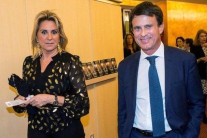 Manuel Valls, junto a Susana Gallardo, en el Liceu de Barcelona, en octubre pasado.