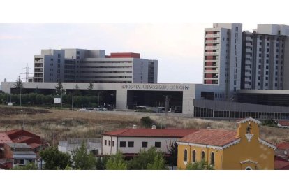 Panorámica del Complejo Asistencial Universitario de León.