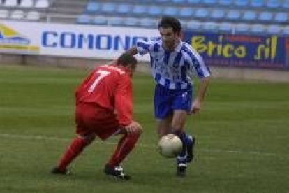 Juan Fuentes regresó «tocado» de Guijuelo, pero estará ante el Marino