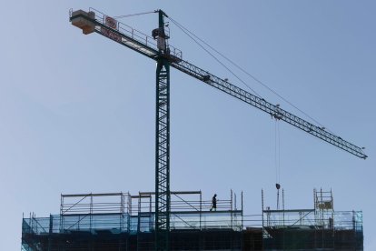 Fotografía de archivo de la construcción de un edificio. JESÚS F. SALVADORES