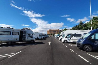 Área de autocaravanas de Eras de Renueva. DL