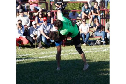 El corro de Prioro afinó la clasificación de las cuatro categorías masculinas tras una gran jornada. RAMIRO