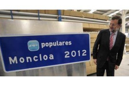 Rajoy visitó ayer las instalaciones en Soria de la empresa Señalizaciones Villar.