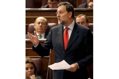 Rajoy se enfrentó con Zapatero por las cifras económicas