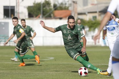 Roberto Puente vuelve a ser el mejor artillero de los equipos leoneses y del grupo. FERNANDO OTERO