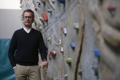 Ángel Pérez Pueyo en la facultad de INEF de la Universidad de León. F. Otero Perandones.