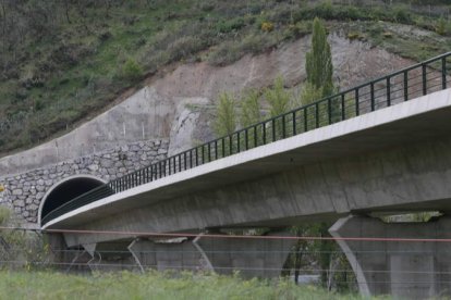 Plataforma de la alta velocidad entre León y Asturias. RAMIRO