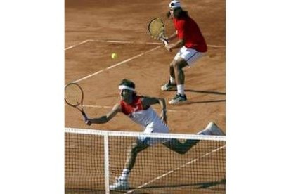 Nadal y Robredo se entrenaron ayer de cara al partido ante Italia