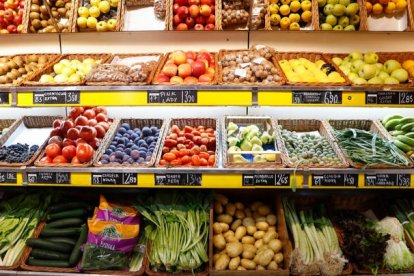 Los alimentos son los productos que más han subido en la lista de la compra. EFE