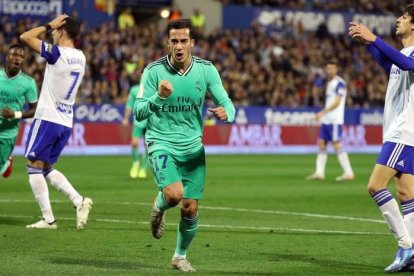 Lucas Vázquez celebra el 0-2 conseguido por el madridista antes del descanso.