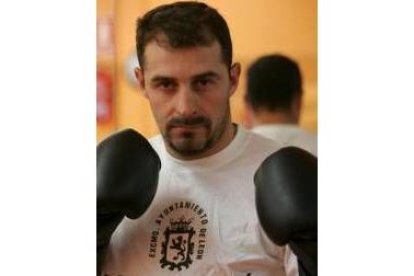 El púgil leonés, Héctor Moreira, durante un entrenamiento