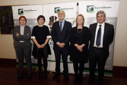 Felisa Becerra, Margarita Serna, José Miguel Fernández, Luisa Lombardero y García Marín. MARCIANO