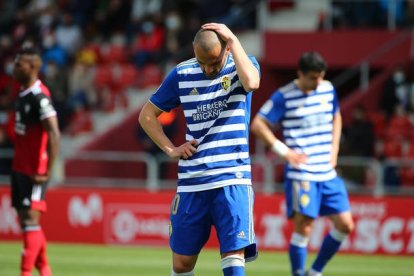 Yuri de Souza, de la Ponferradina, durante el partido ante el Mirandés. LUIS DE LA MATA