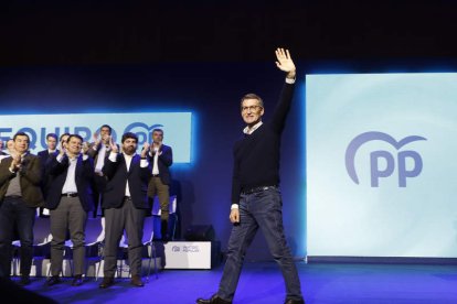 Alberto Núñez Feijóo, ayer en Zaragoza en una acto de partido. JAVIER BELVER