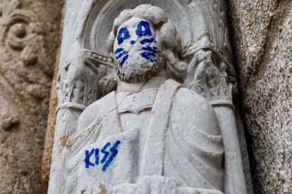 Pintada en el Portal de la Gloria de la Catedral de Santiago de Compostela. /