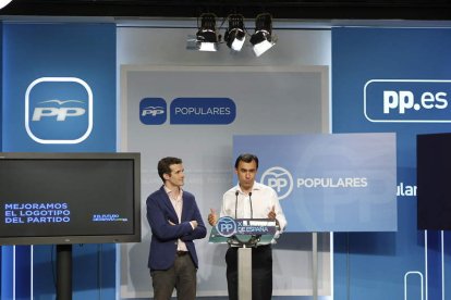 Pablo Casado y Fernando Martínez Maillo presentan la Conferencia Política del PP.