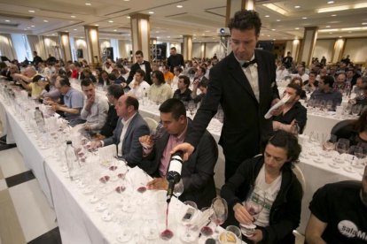 Sesión de cata de vinos en el hotel Majestic de Barcelona.