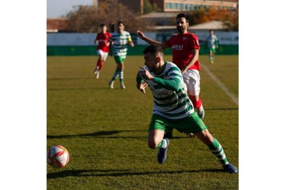 El equipo leonés se mostró ambicioso pero no pudo pasar del empate. FERNANDO OTERO