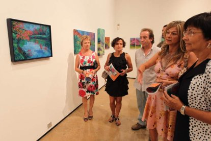 Crespo, Téllez, Santiago García, Maite Méndez y Mar Palacio durante la inauguración.