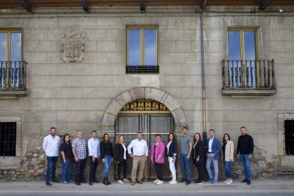 Integrantes de la candidatura del PSOE en Camponaraya. DL