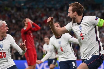 Harry Kane celebra el 2-1 marcado tras un penalti en la primera parte de la prorroga. LAURENCE GRIFFITHS