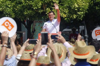 Rivera participó ayer en Córdoba en un mitin de campaña. SALAS