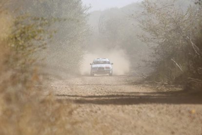 El rally tuvo que suspenderse a punto de finalizar el segundo tramo por el accidente. F. OTERO PERANDONES