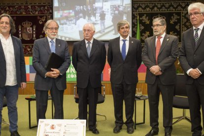 Javier Vidal, Juan Manuel Nieto Nafría, Julio César Santoyo, Juan Francisco García Marín, Ángel Penas y José Ángel Hermida. FERNANDO OTERO