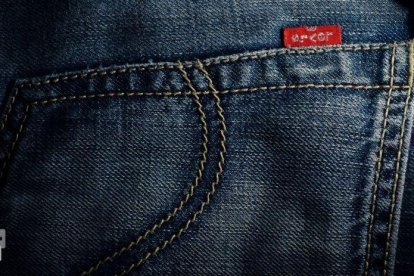 El bolsillo de unos pantalones Levis.