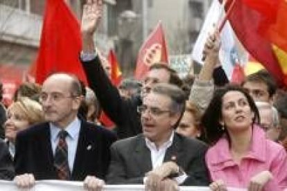 Miguel Sanz, en el centro, durante la manifestación del sábado en Navarra