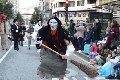 El carnaval en Oviedo está muy ligado a la gastronomía y, en especial, al 'antroxu'. DL