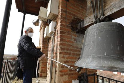 Villavante hizo sonar sus campanas en marzo, al igual que decenas de pueblos, en contra de la despoblación. MARCIANO PÉREZ