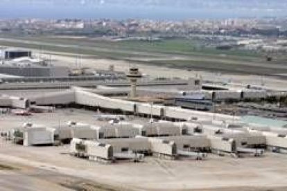 Vista del aeropuerto de Son San Joan, en Palma, donde pudieron hacer escala los aviones de la CIA