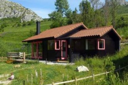 Como trasladados al otro lado del mundo pero aquí mismo, en Mampodre. Cabañas en un paraje de ensueñ