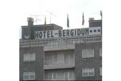 El Hotel Bergidum es uno de los «históricos» en Ponferrada, y uno de los mayores y más consolidados