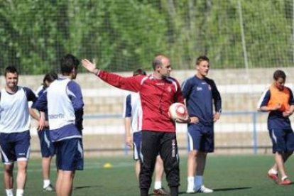 Los jugadores de la Cultural están a punto de denunciar al club por impagos.