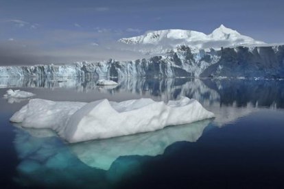 Efectos del cambio climático en el Glaciar Sheldon en la Antártida.