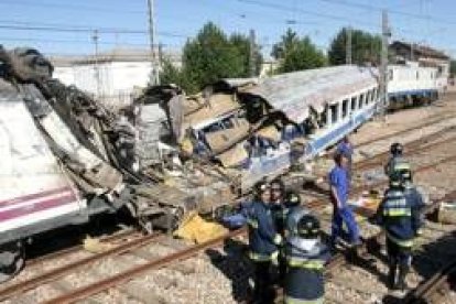 Descarrilamiento del tren en la estación de Villada en agosto de 2006