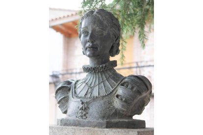 Busto en Esquivias (Toledo) de Catalina de Salazar esposa de Cervantes, por Martín de Vidales. Carta dotal otorgada en capitulaciones matrimoniales en la que consta la aportación de bienes de Miguel de Cervantes y Catalina Salazar que contiene las firmas del escritor y su esposa. Retrato de Miguel de Cervantes.