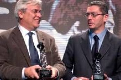 El alcalde de Barcelona, Joan Clos, y Ruiz Gallardón, durante la gala del Deporte por Madrid 2012